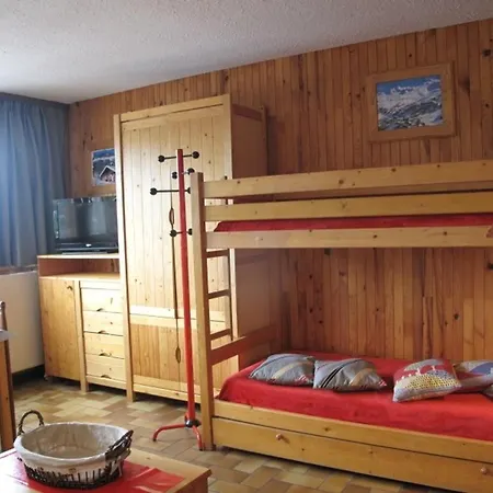 Apartment Appt Ski-in/ski-out Avec Lit Gigogne Et Casier A Skis - Fr-1-351-57